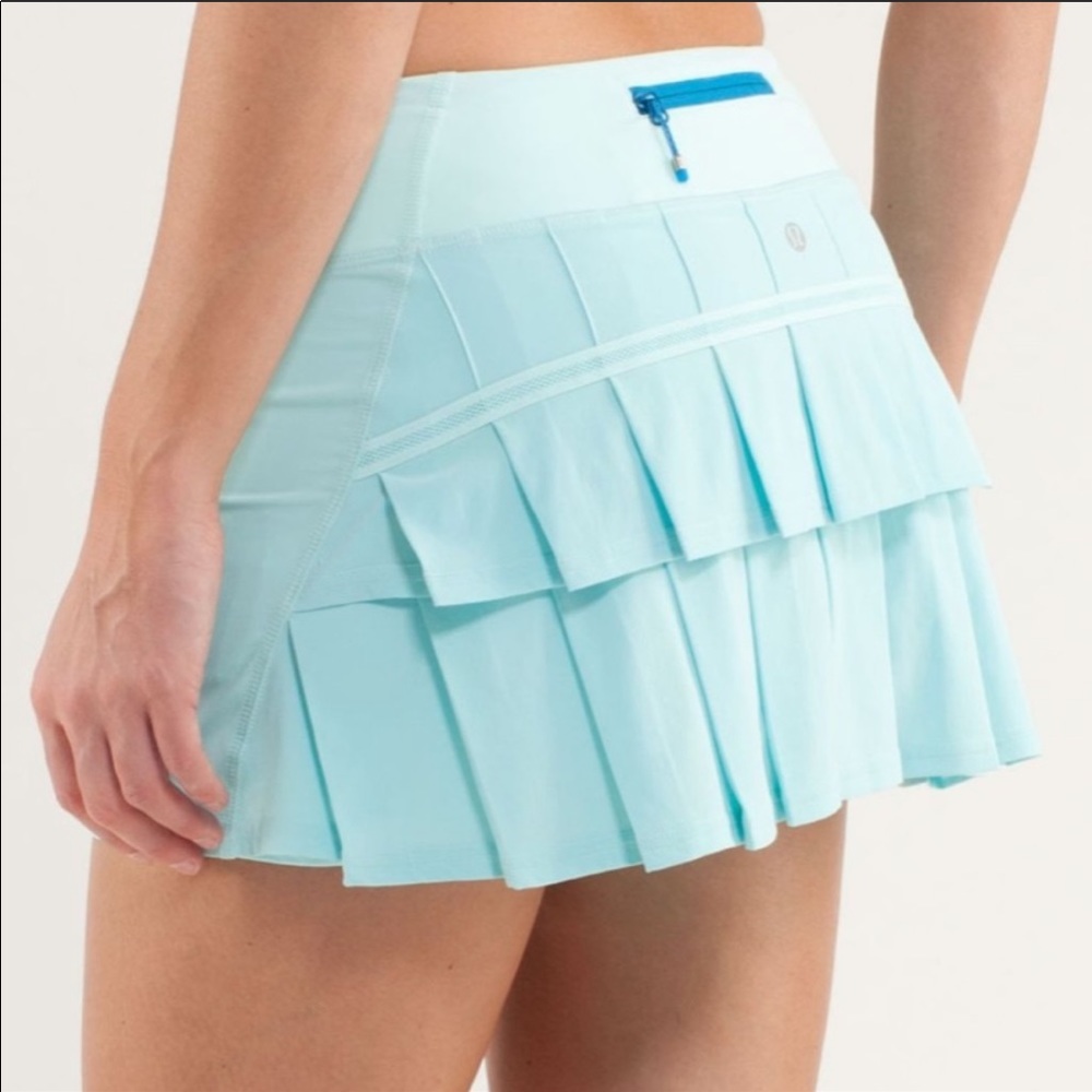 Lululemon Pacesetter Run skirt, aquamarine, Size 4
